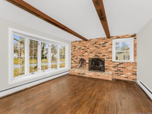 354 Hilton Dr, Wapping CT  06074-3459 exterior