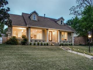 10536 Creekmere Dr, Dallas TX  75218-2342 exterior