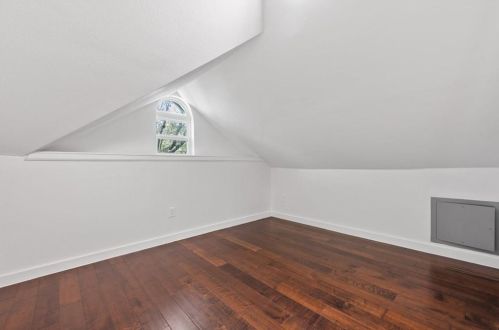 5016 Calhoun Cyn Loop, Austin TX 78735-6450 exterior