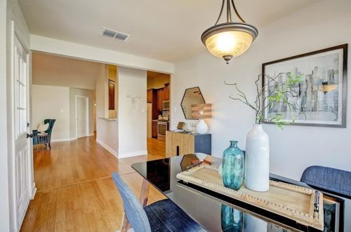 8100 Cahill Dr, Austin TX 78729-6437 exterior