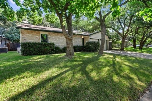 11108 Bending Bough Trl, Austin TX  78758-4211 exterior