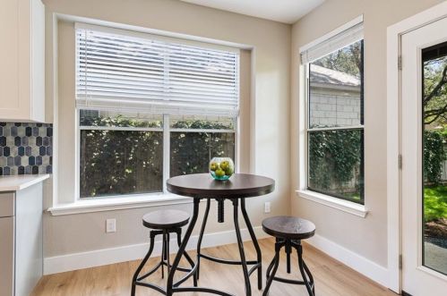 10209 Broomflower Dr, Austin TX 78739-1448 exterior