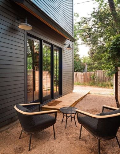 2106 14 St, Austin TX 78702-1304 exterior