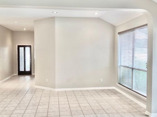 4300 Canyon Glen Cir, Austin TX  78732-2189 exterior