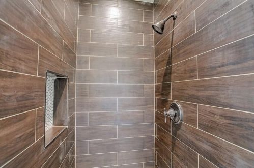 8100 Cahill Dr, Austin TX 78729-6437 exterior