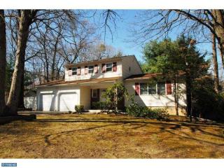 70 Robin Dr, Trenton, NJ 08619-1122