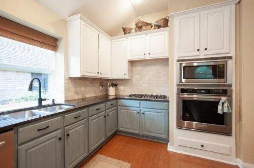 6404 Clairmont Dr, Austin TX 78749-3438 exterior