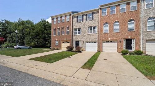 8032 Bloomsbury Pl, White Plains, MD 20695-3494