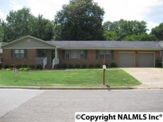 2702 Imperial Dr, Huntsville AL  35801-2231 exterior