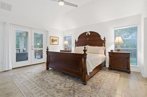 235 Abbott Dr, Austin TX 78737-4536 exterior