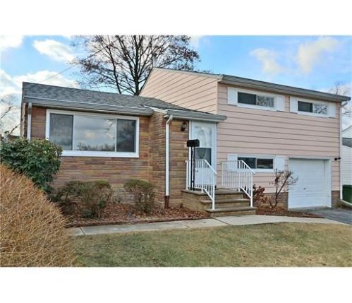 23 Florence Dr, Parlin, NJ 08859-1810