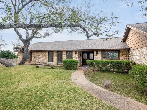4505 Deepwoods Dr, Austin TX  78731-2040 exterior