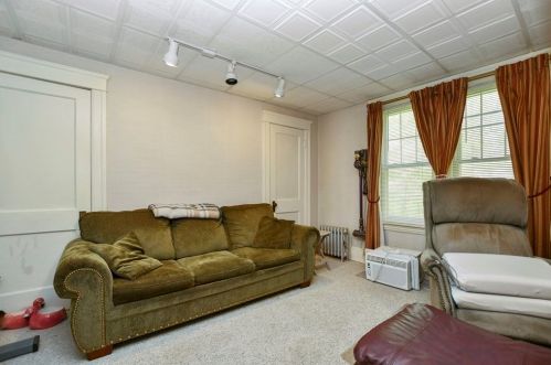 12 Woodford St, Worcester MA 01604-5423 exterior