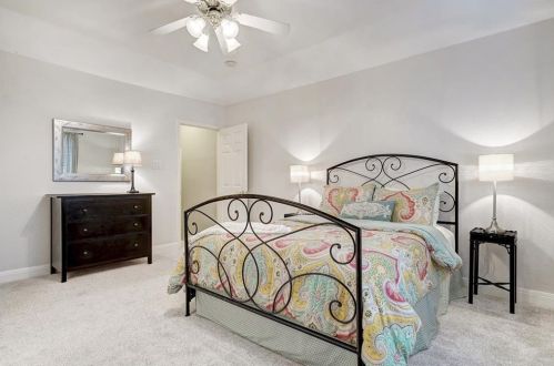 10246 Dianella Ln, Austin TX 78759-3038 exterior