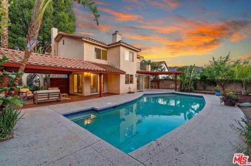 5781 Rainbow Hill Rd, Calabasas, CA 91301-1424