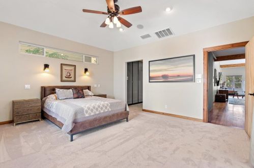 2106 14 St, Austin TX 78702-1304 exterior