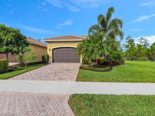 3491 Pacific Dr, Naples, FL 34119-8664