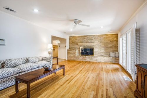 10512 Creekmere Dr, Dallas TX 75218-2341 exterior