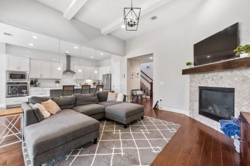 12612 Cardinal Flower Dr, Austin TX  78739 exterior