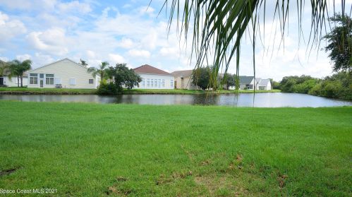 23 Sunset Dr, Titusville, FL 32780-2531