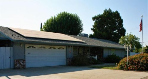 31 Peach Ave, Clovis, CA 93612-0860