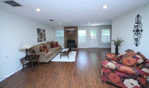 12622 Dringenberg Dr, Austin TX  78729-7784 exterior