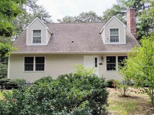 52 Massasoit Ave, Mashpee MA  02649-4481 exterior