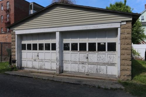 16 Olivine St, Chicopee MA 01013-2720 exterior