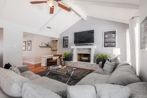 7105 Fence Line Dr, Austin TX 78749-2312 exterior