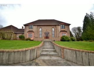 211 Walker Rd, Kelso, WA 98626-9646