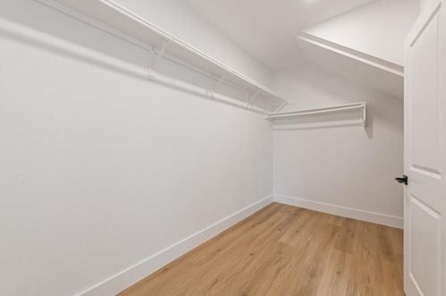 10209 Broomflower Dr, Austin TX 78739-1448 exterior