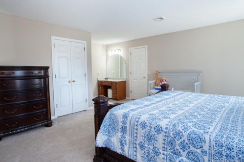 39 Charing Rd, Wapping CT  06074-2228 exterior