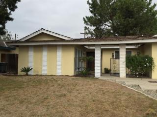 3806 Barbara Ave, Bakersfield CA  93309-6042 exterior