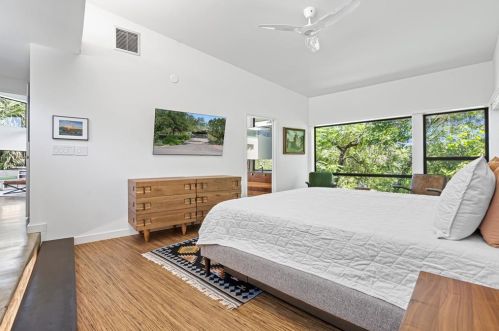 1101 Cyn Edge Dr, Austin TX 78733-2005 exterior