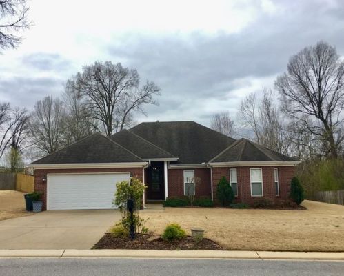 309 Kingston Dr, Florence, AL 35633-1735