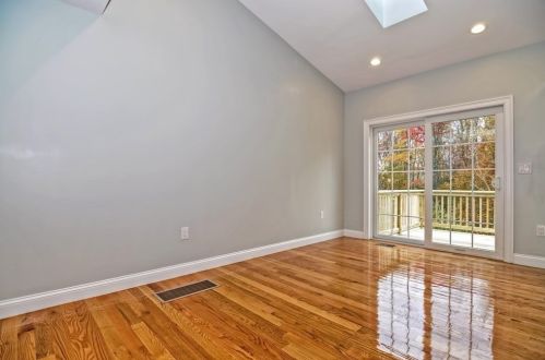 77 Ariel Cir, Sutton MA 01590-4825 exterior