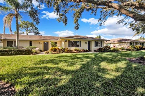 42 Glades Blvd, Naples, FL 34112-5098