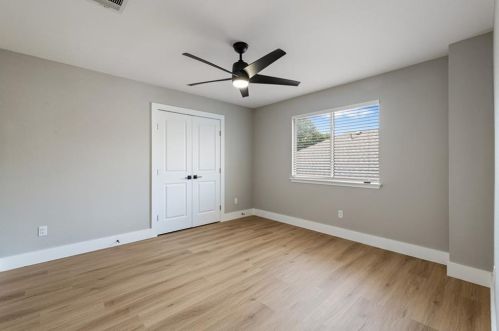 10209 Broomflower Dr, Austin TX 78739-1448 exterior