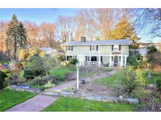 32 Tuxis Rd, Madison CT  06443-3026 exterior