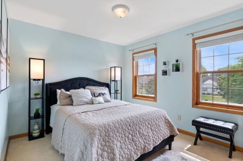 108 Long Mdw Dr, Chenequa WI 53029-2904 exterior