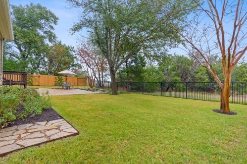 235 Abbott Dr, Austin TX 78737-4536 exterior