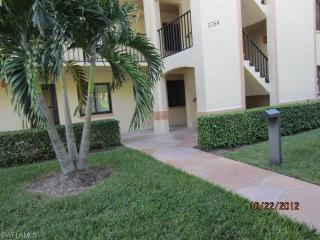 5754 Deauville Cir, Naples FL  34112-3226 exterior