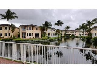 3177 211th St, Miami FL  33180-3685 exterior