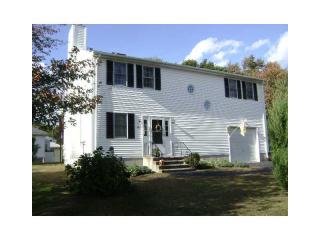 25 Criterion Ave, Warwick, RI 02889-3503