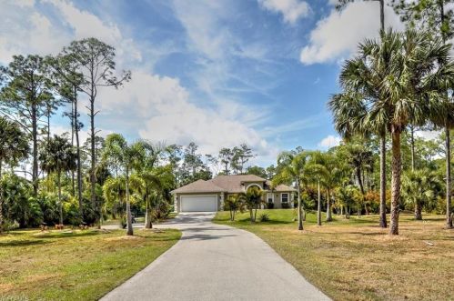 511 5th St, Naples, FL 34117-2121