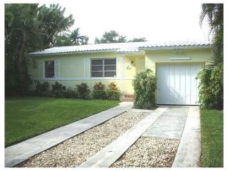 1820 32nd Ave, Miami, FL 33125-1036