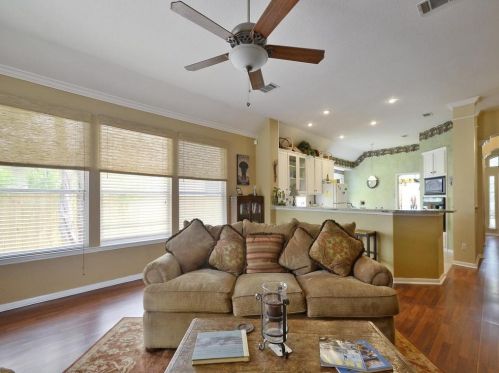 6526 Clairmont Dr, Austin TX  78749-3429 exterior