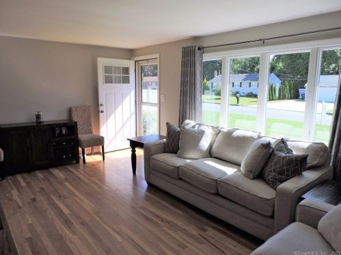 303 Hilton Dr, Wapping CT 06074-3418 exterior