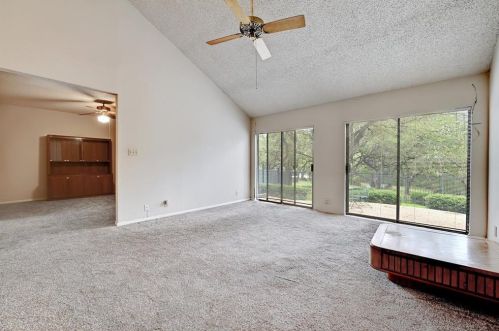 6303 5 Acre Wood St, Austin TX 78746-7125 exterior