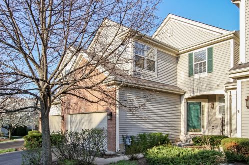 771 Creekside Cir, Gurnee, IL 60031-2060